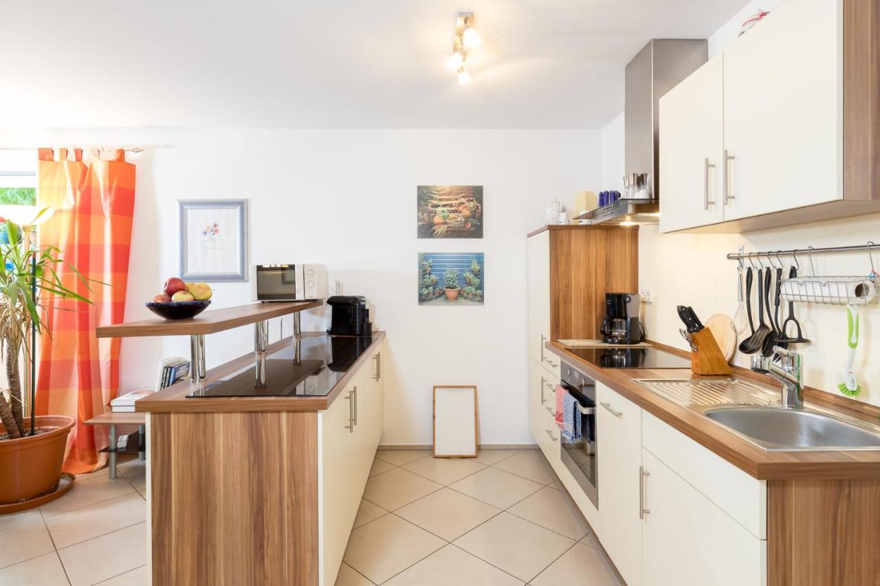 Bodensee Apartment Ueberlingen "Bauhaus Ueber Der Stadt" Buitenkant foto