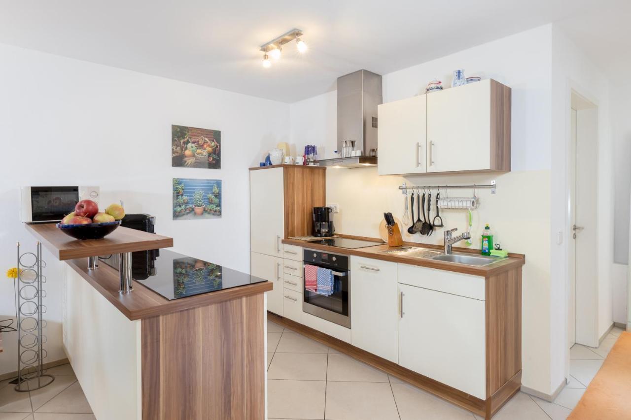 Bodensee Apartment Ueberlingen "Bauhaus Ueber Der Stadt" Buitenkant foto