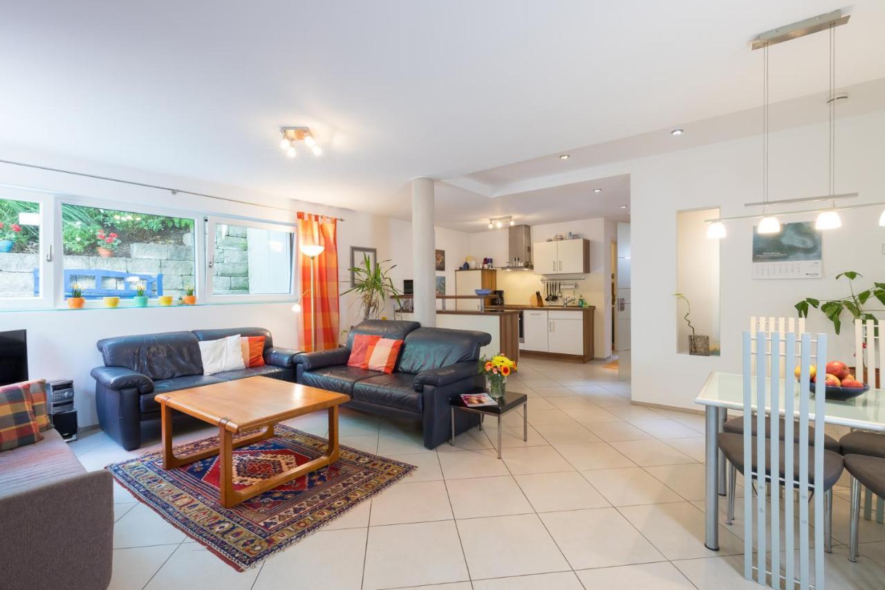 Bodensee Apartment Ueberlingen "Bauhaus Ueber Der Stadt" Buitenkant foto